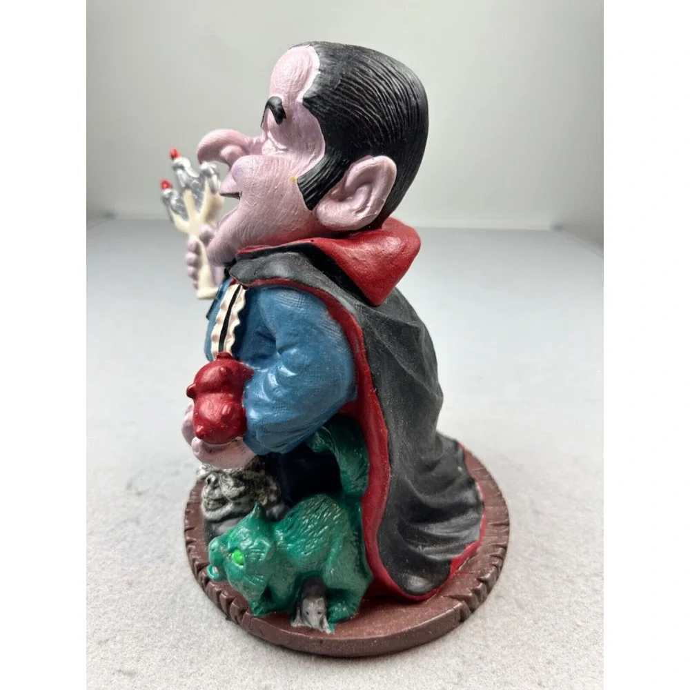 Halloween Rubber‎ Dracula 9 Inch Battery Operated Animated Sing and Dance